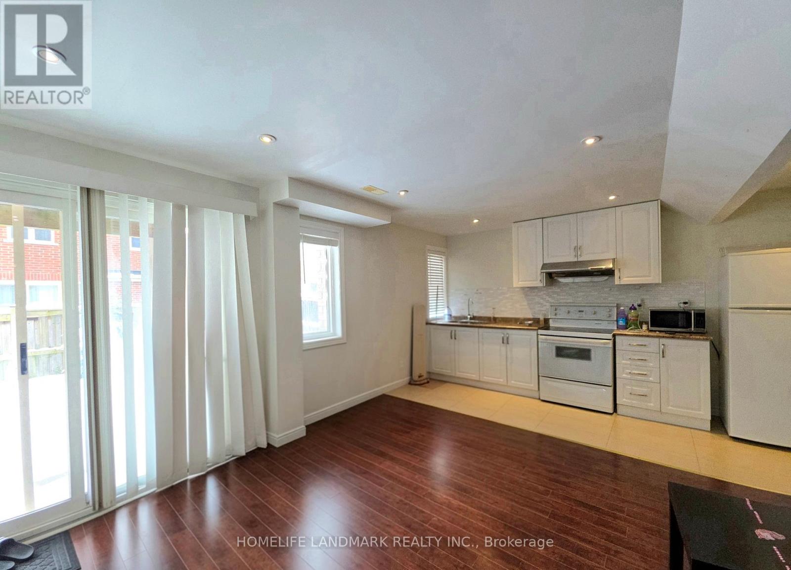 41 Mansard Drive, Richmond Hill, Ontario  L4E 0L7 - Photo 28 - N13147262
