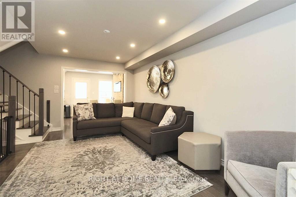 70 Keystar Court, Vaughan, Ontario  L4H 0G9 - Photo 4 - N13147264