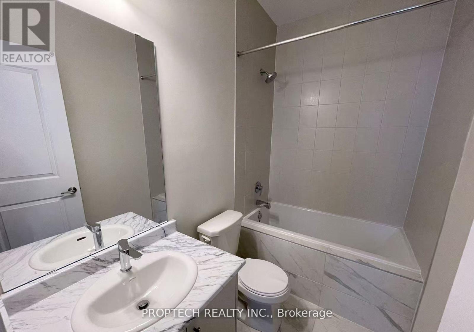 2 Schmeltzer Crescent, Richmond Hill, Ontario  L4E 1K8 - Photo 21 - N13147276