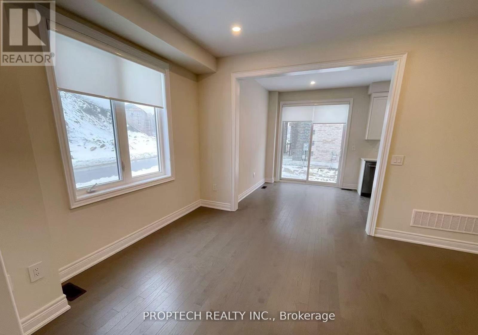 2 Schmeltzer Crescent, Richmond Hill, Ontario  L4E 1K8 - Photo 4 - N13147276