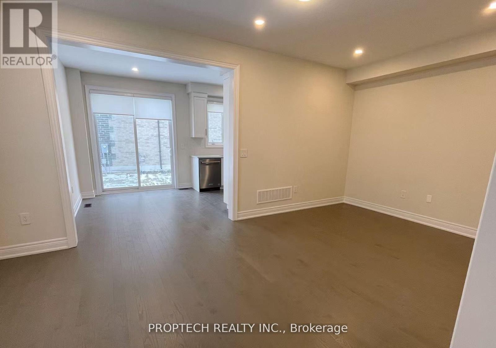2 Schmeltzer Crescent, Richmond Hill, Ontario  L4E 1K8 - Photo 5 - N13147276