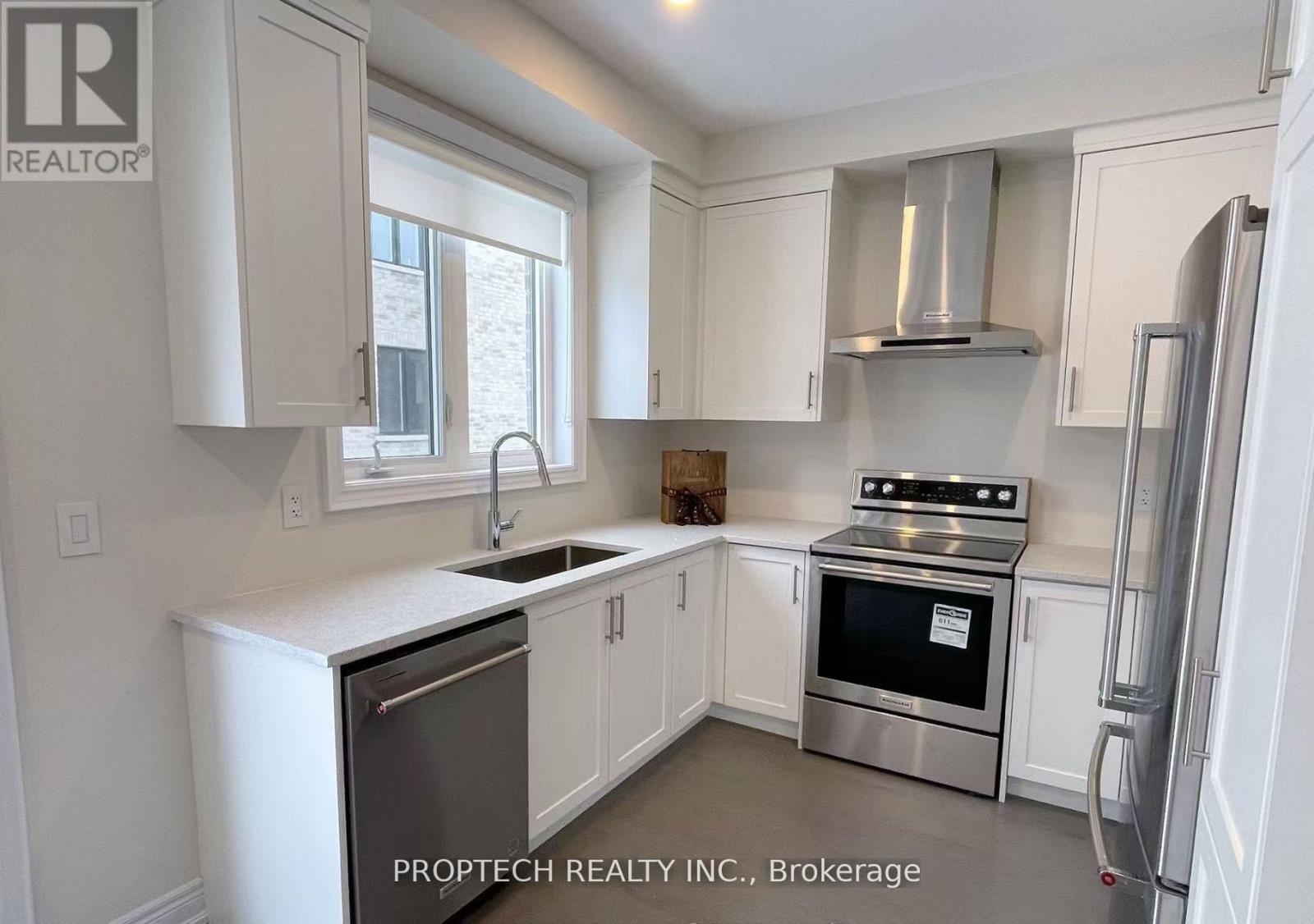2 Schmeltzer Crescent, Richmond Hill, Ontario  L4E 1K8 - Photo 6 - N13147276