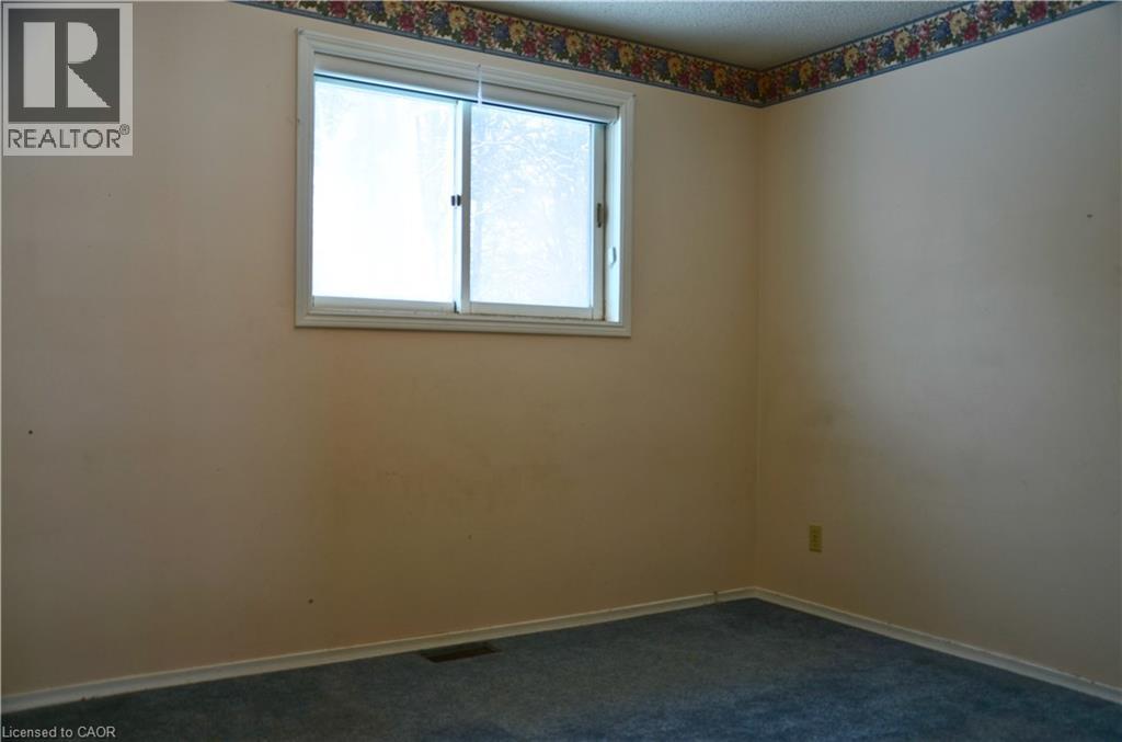 1045 Tremaine Avenue S, Listowel, Ontario  N4W 3G9 - Photo 10 - 40794723
