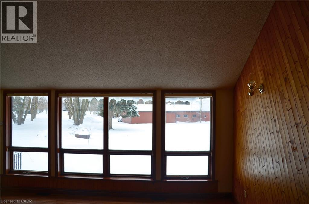 1045 Tremaine Avenue S, Listowel, Ontario  N4W 3G9 - Photo 11 - 40794723