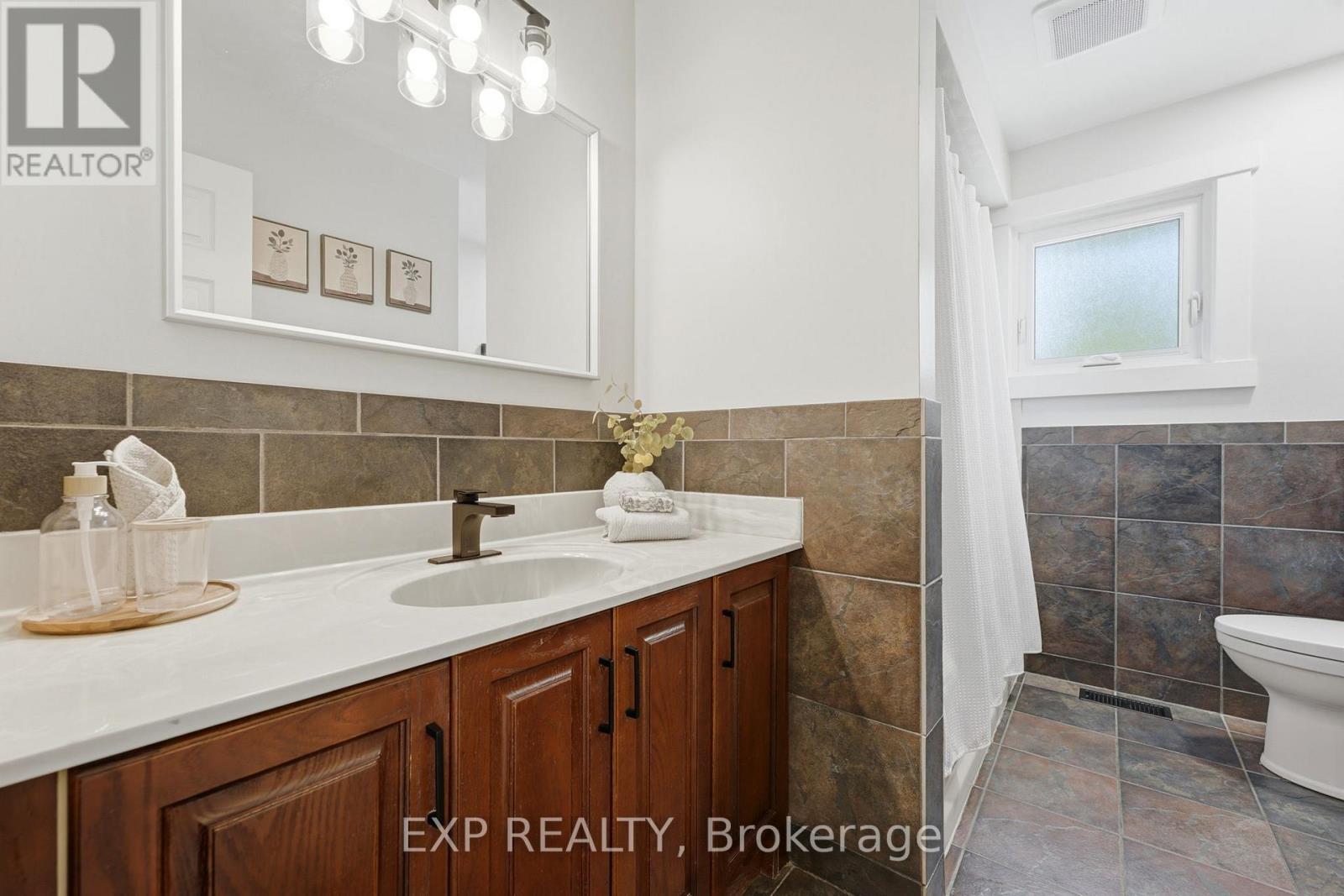 2504 Yarmouth Crescent, Oakville, Ontario  L6L 2M8 - Photo 18 - W13147258