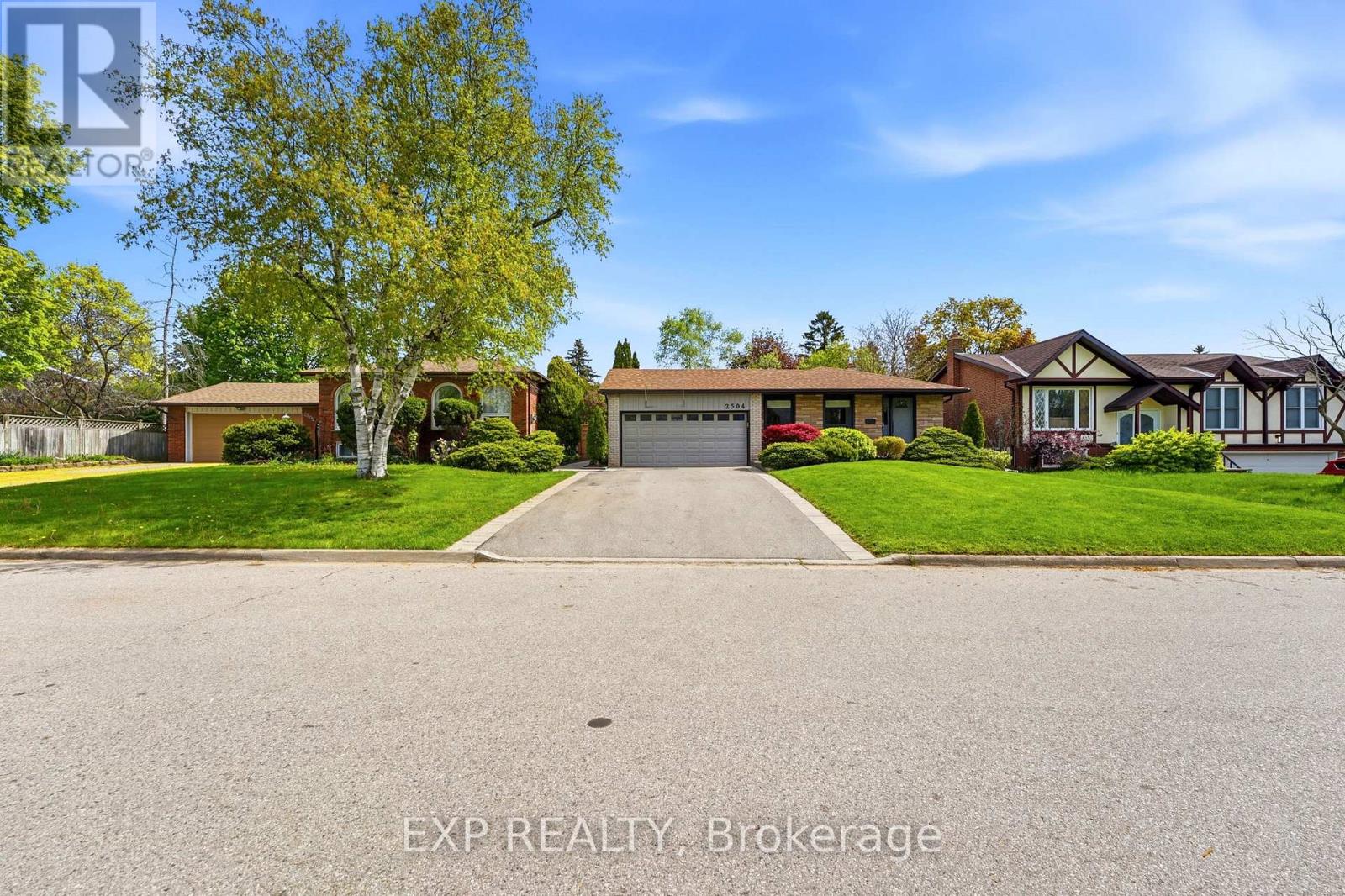 2504 Yarmouth Crescent, Oakville, Ontario  L6L 2M8 - Photo 3 - W13147258