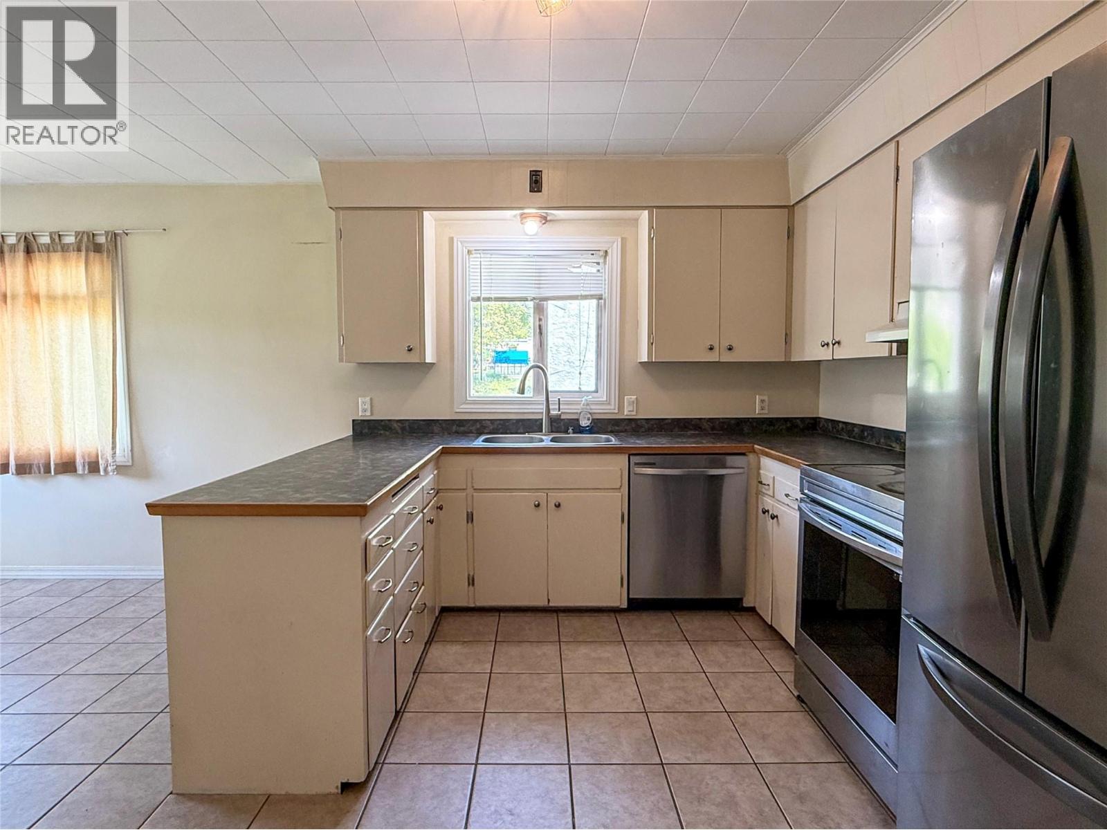 157 Crescent Street, Castlegar, British Columbia  V1N 1B3 - Photo 41 - 10387853