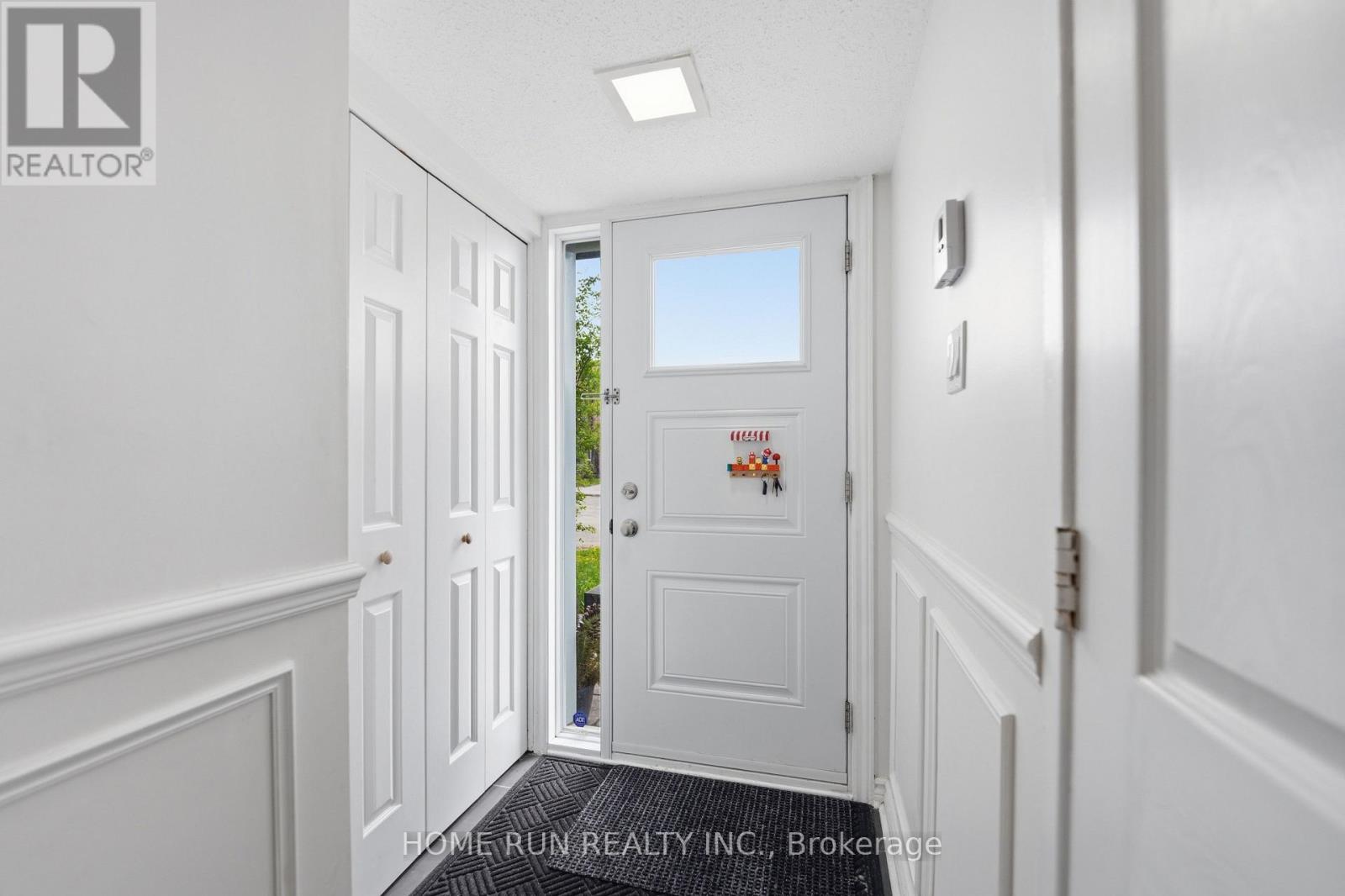 52 Reaney Court, Ottawa, Ontario  K2K 1W8 - Photo 3 - X13147338