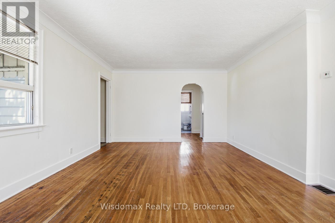 108 Queen Street S, Thorold, Ontario  L2V 3N9 - Photo 11 - X13147290