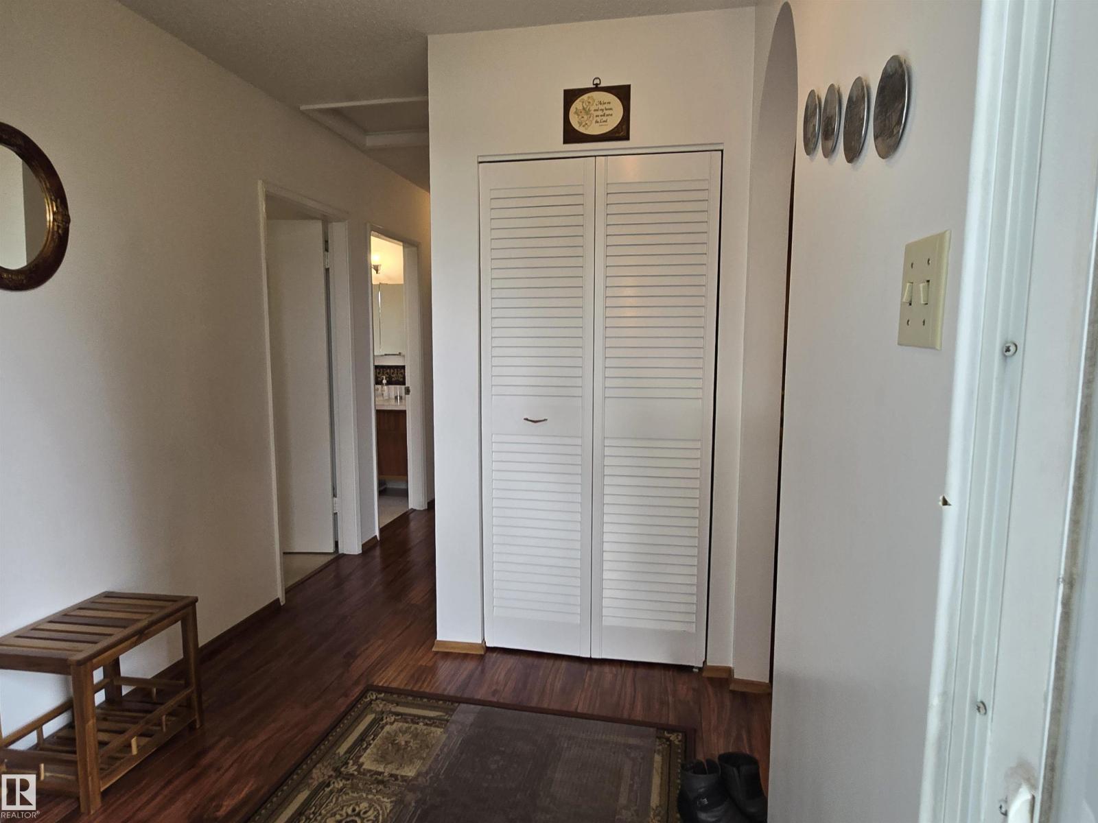 6808 135a Av Nw Nw, Edmonton, Alberta  T5C 2H6 - Photo 2 - E4488692