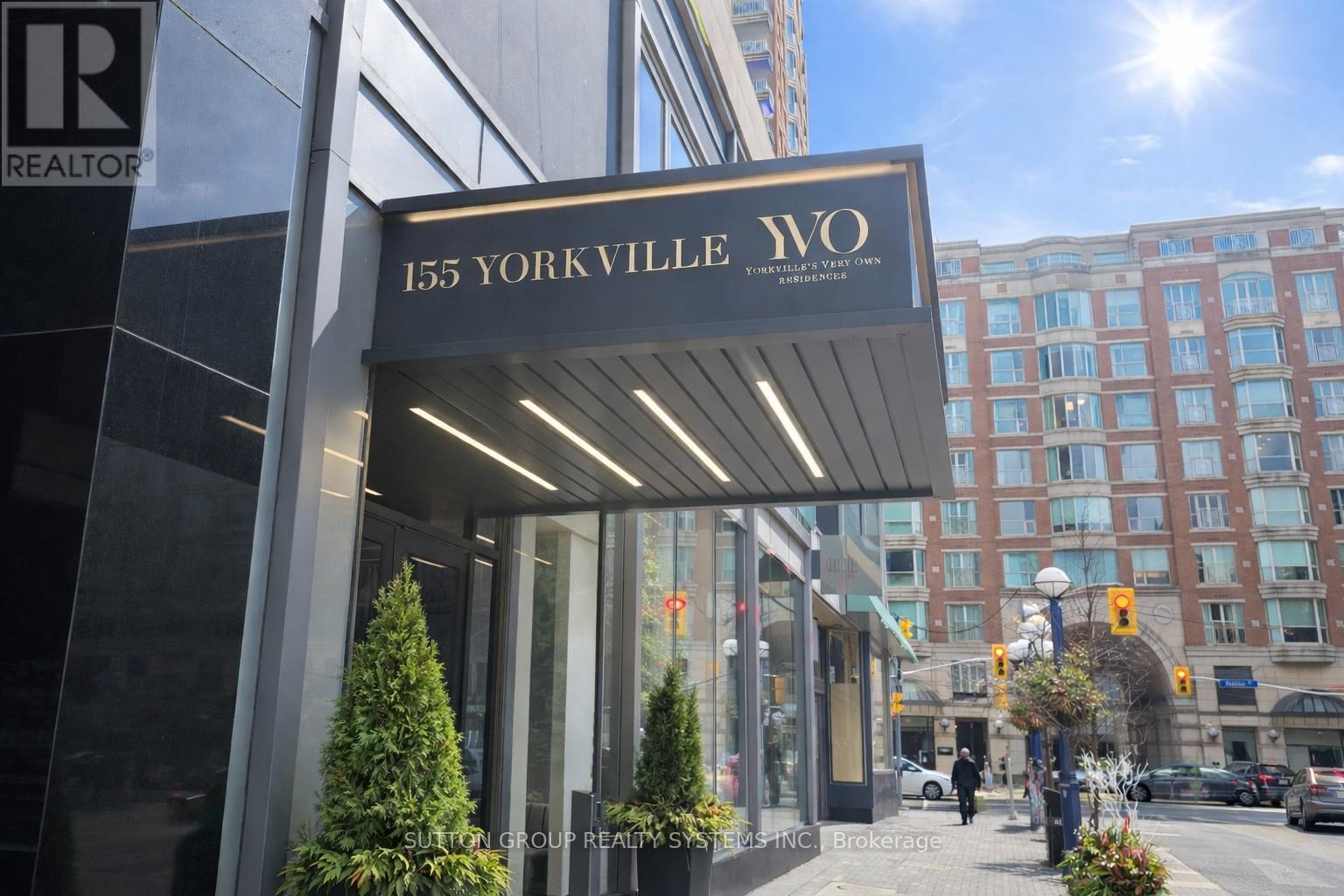 <div class="slider-price">$749,900</div><p>2503 - 155 Yorkville Avenue, Toronto, Ontario</p>