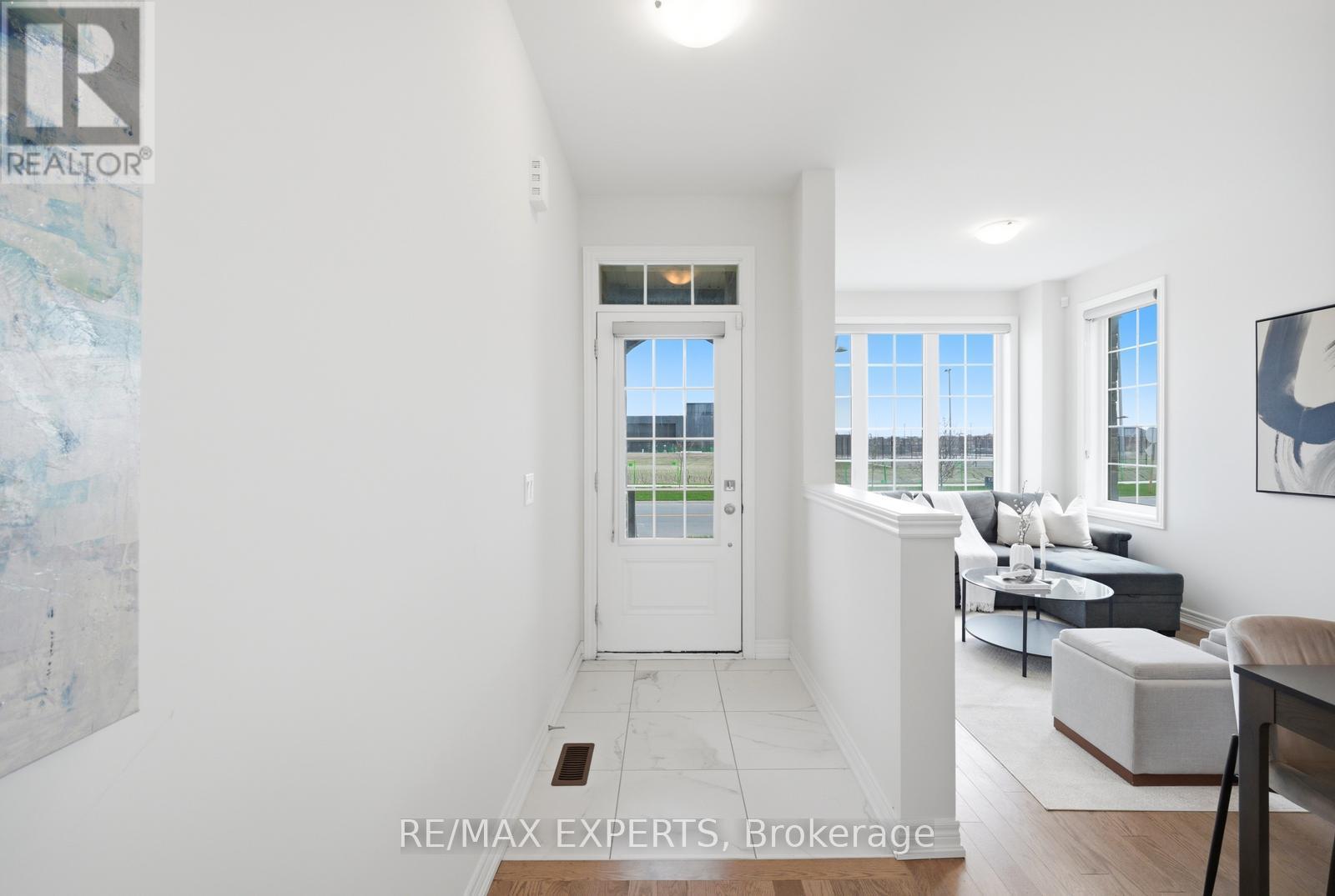 189 Jim Mortson Drive, East Gwillimbury, Ontario  L9N 0Z3 - Photo 4 - N13147328