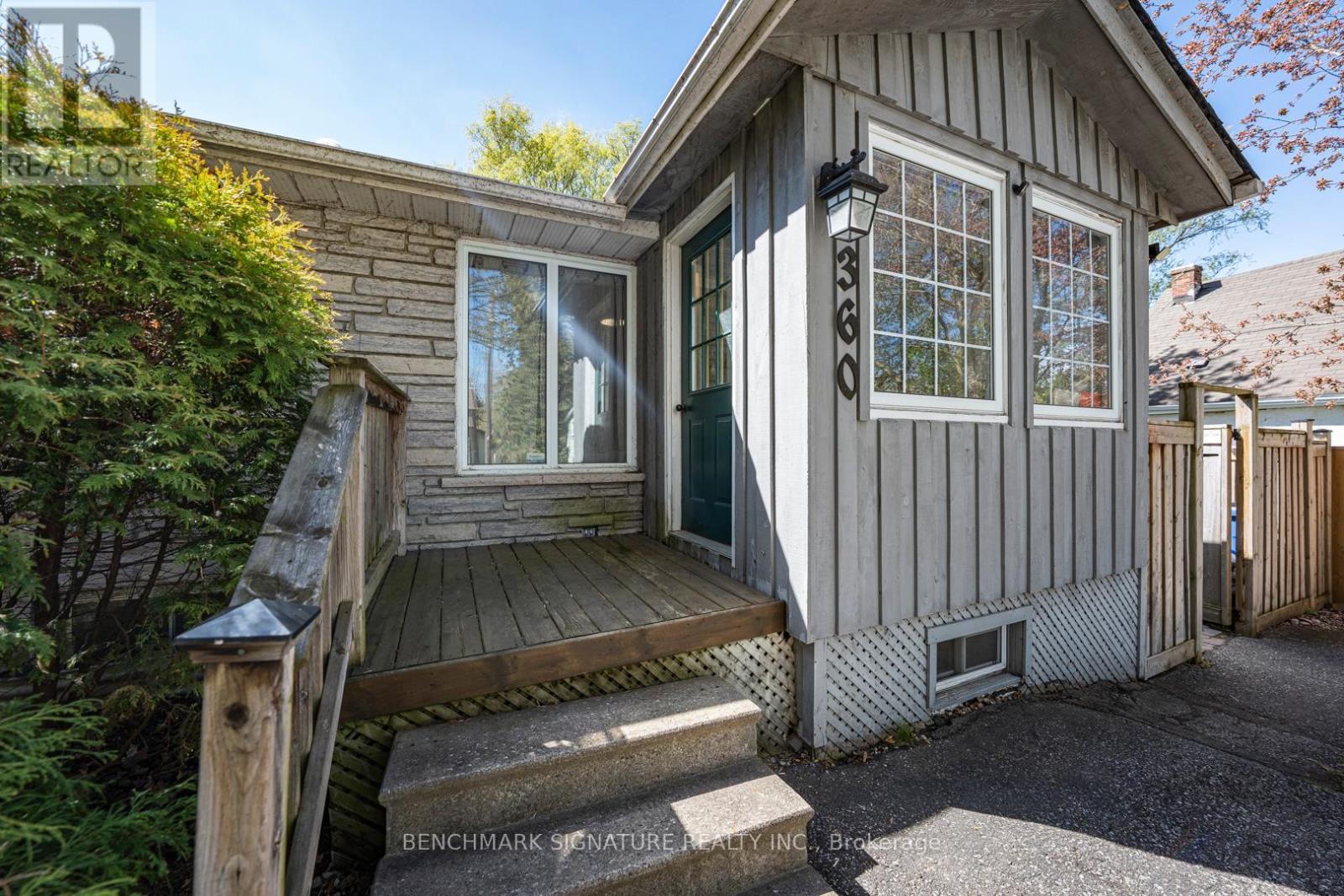 360 Ontario Street, Newmarket, Ontario  L3Y 2K3 - Photo 2 - N13147358