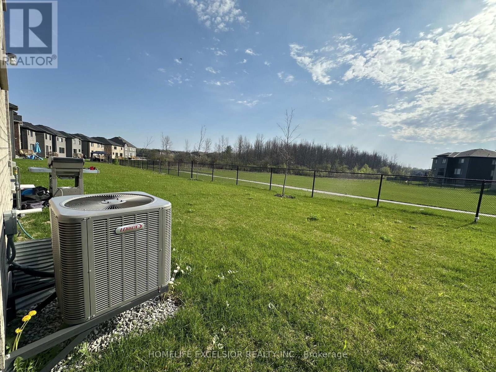 16 Rosanne Circ, Wasaga Beach, Ontario  L9Z 0L4 - Photo 33 - S13147300