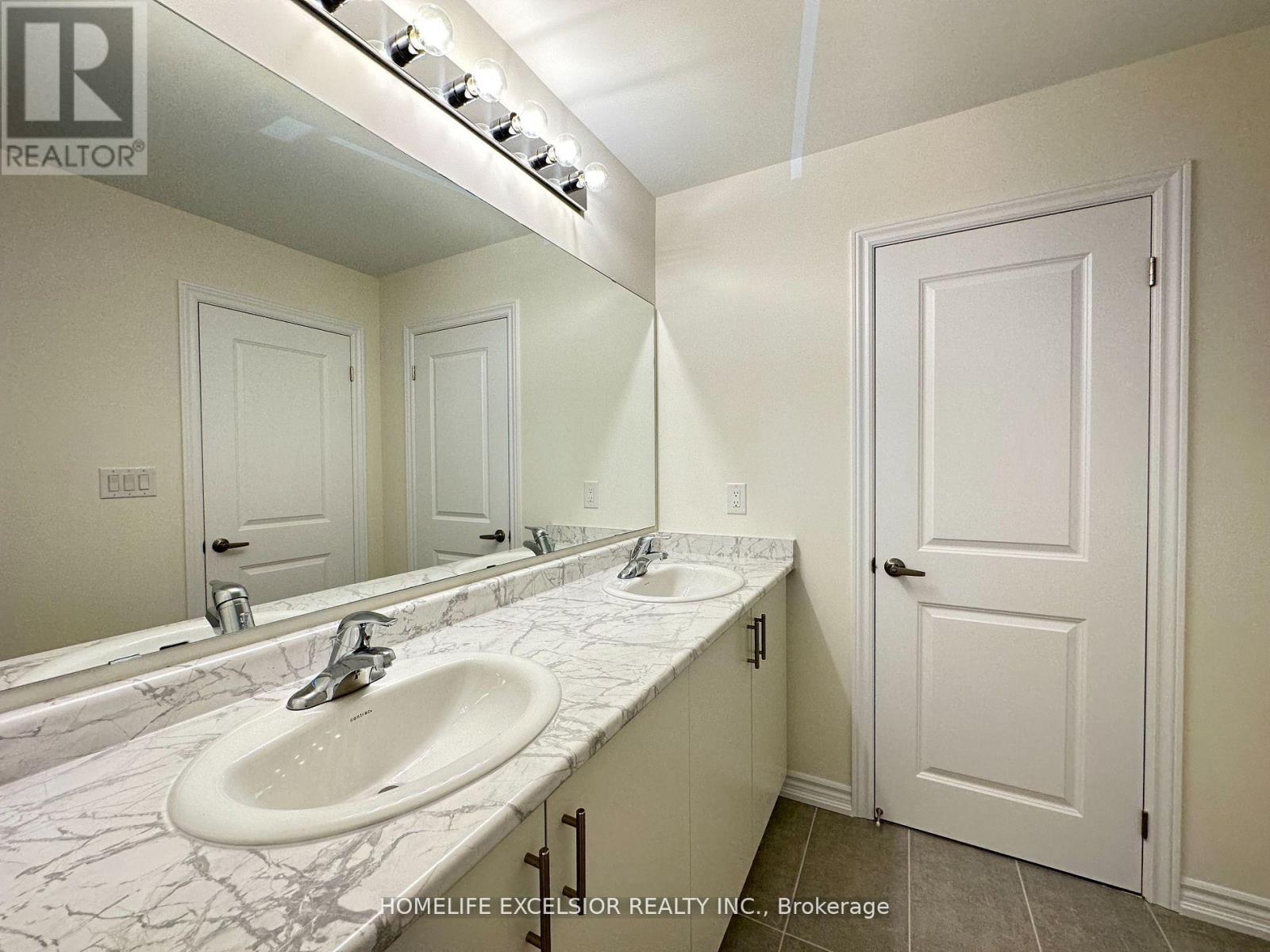 16 Rosanne Circ, Wasaga Beach, Ontario  L9Z 0L4 - Photo 8 - S13147300