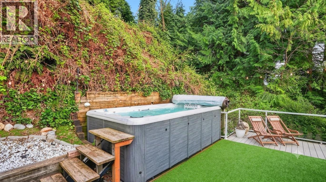 668 Alpine Court, North Vancouver, British Columbia  V7R 2L8 - Photo 38 - R3117061