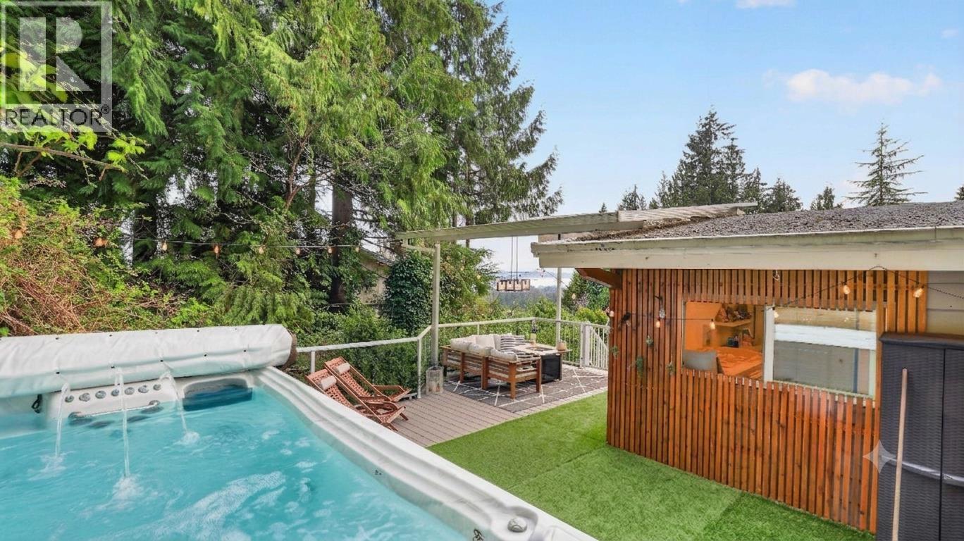 668 Alpine Court, North Vancouver, British Columbia  V7R 2L8 - Photo 37 - R3117061