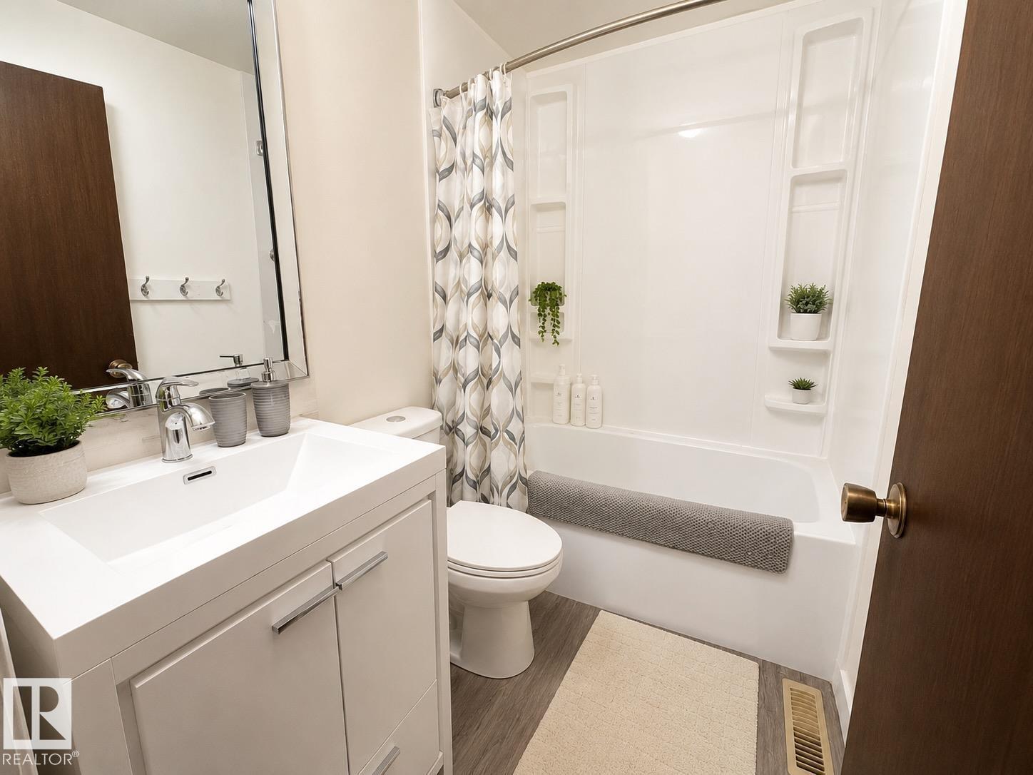 126 Woodstock Nw, Edmonton, Alberta  T5T 0H6 - Photo 8 - E4488693