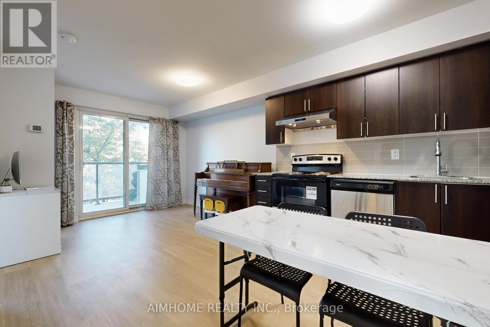 311 - 1420 Dupont Street, Toronto, Ontario  M6H 4J8 - Photo 4 - W13147286