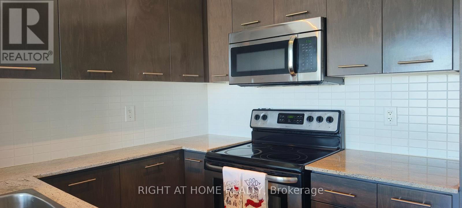 912 - 360 Square One Drive, Mississauga, Ontario  L5B 0E6 - Photo 10 - W13147336
