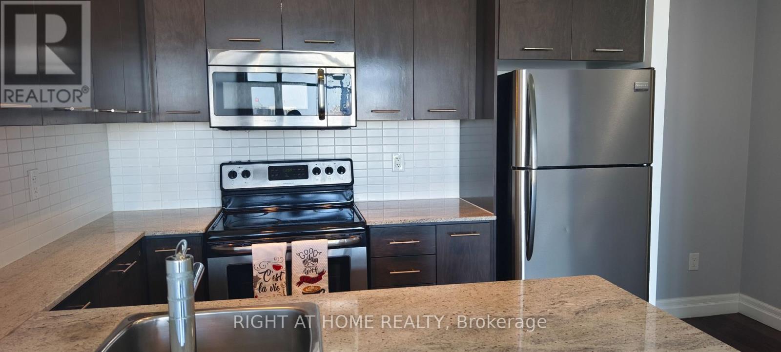 912 - 360 Square One Drive, Mississauga, Ontario  L5B 0E6 - Photo 11 - W13147336