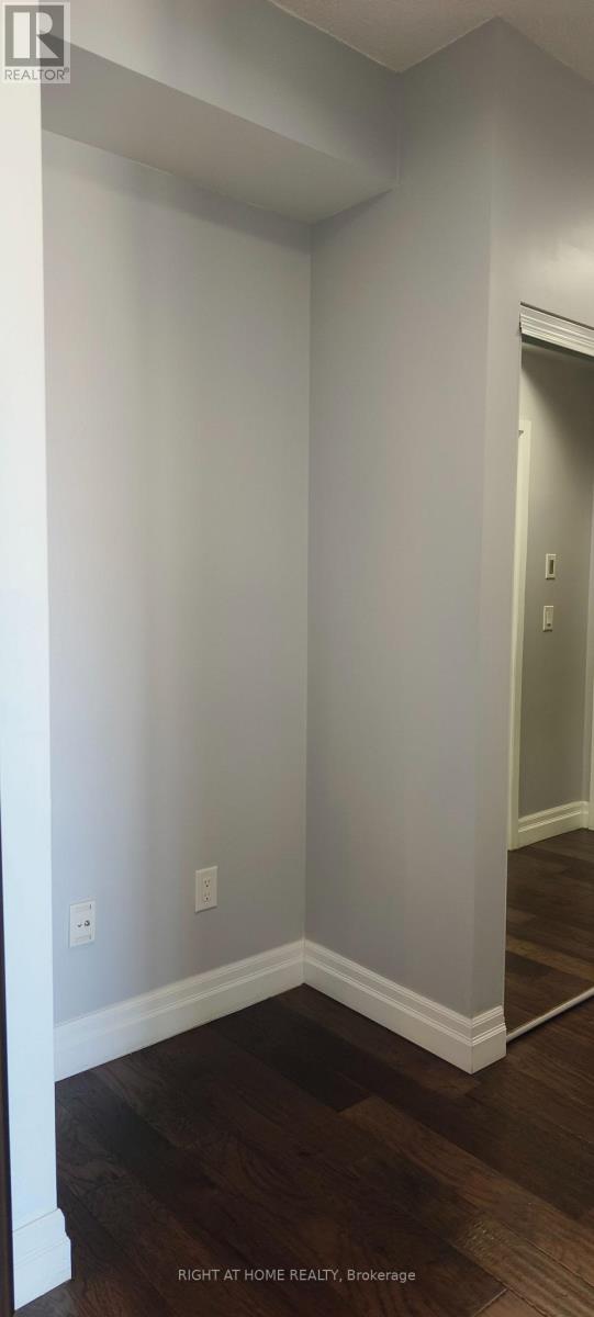 912 - 360 Square One Drive, Mississauga, Ontario  L5B 0E6 - Photo 6 - W13147336