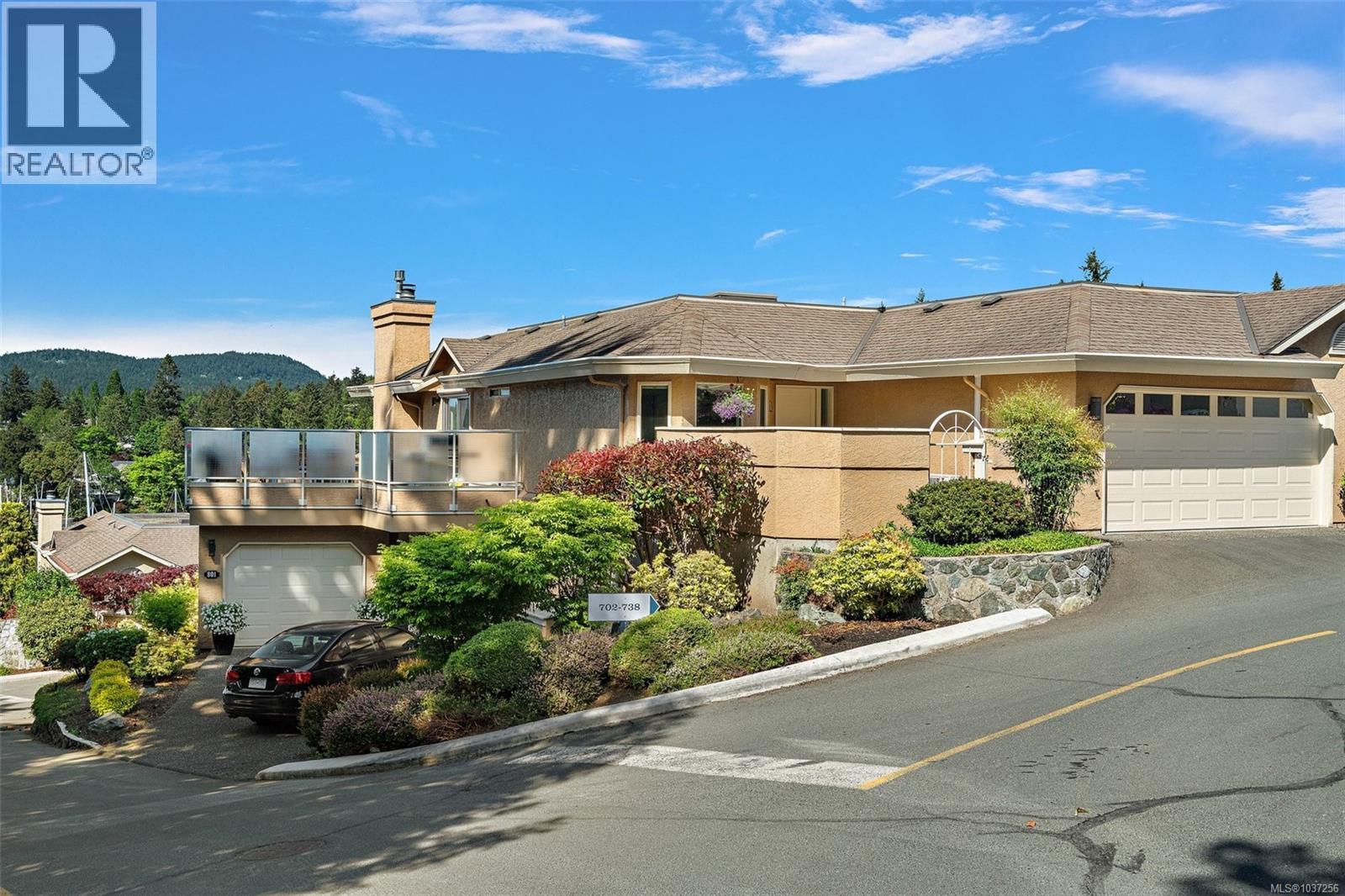 702 6880 Wallace Dr, Central Saanich, British Columbia  V8M 1N8 - Photo 3 - 1037256