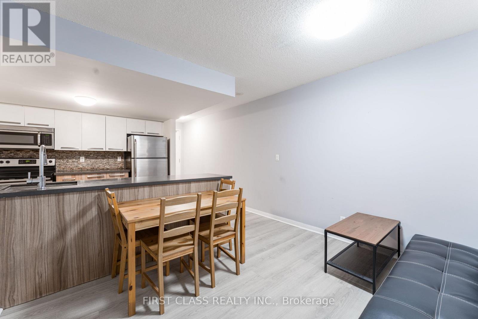 604 - 11 St Joseph Street, Toronto, Ontario  M4Y 3G4 - Photo 5 - C13147400