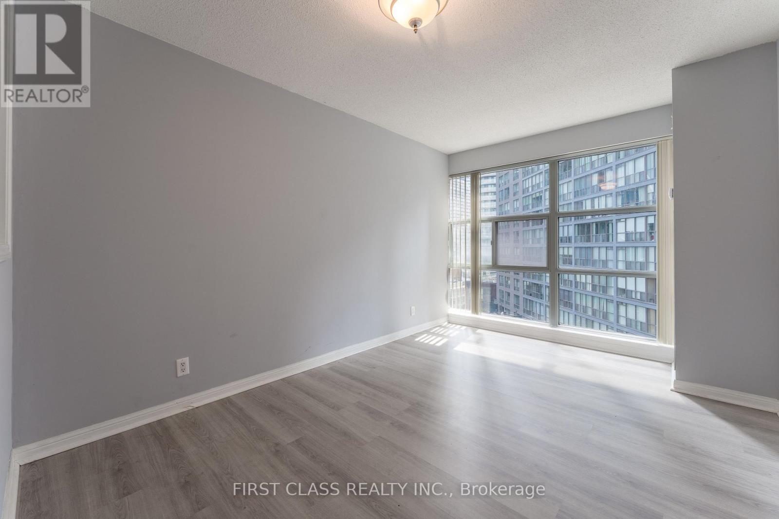 604 - 11 St Joseph Street, Toronto, Ontario  M4Y 3G4 - Photo 6 - C13147400