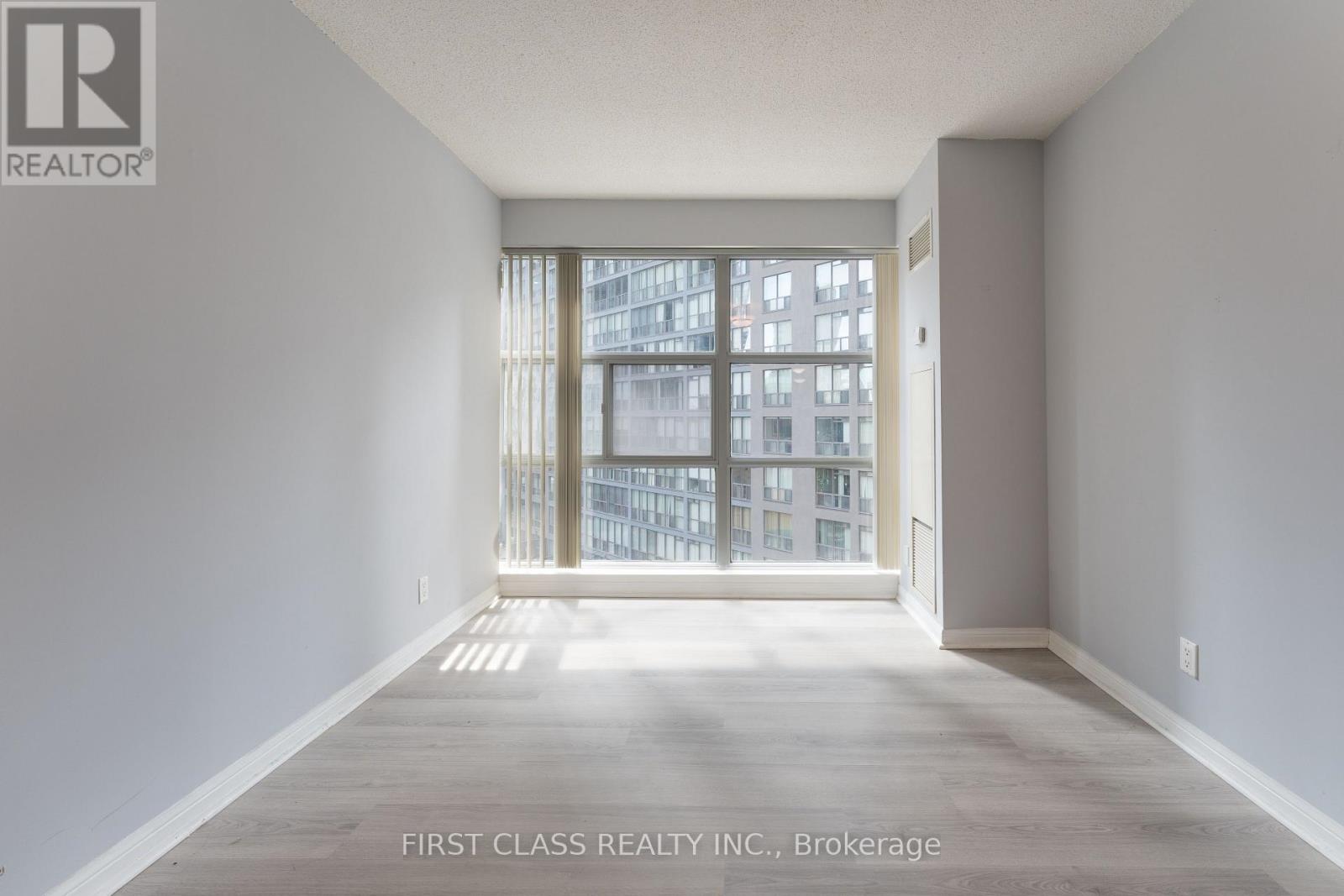 604 - 11 St Joseph Street, Toronto, Ontario  M4Y 3G4 - Photo 7 - C13147400