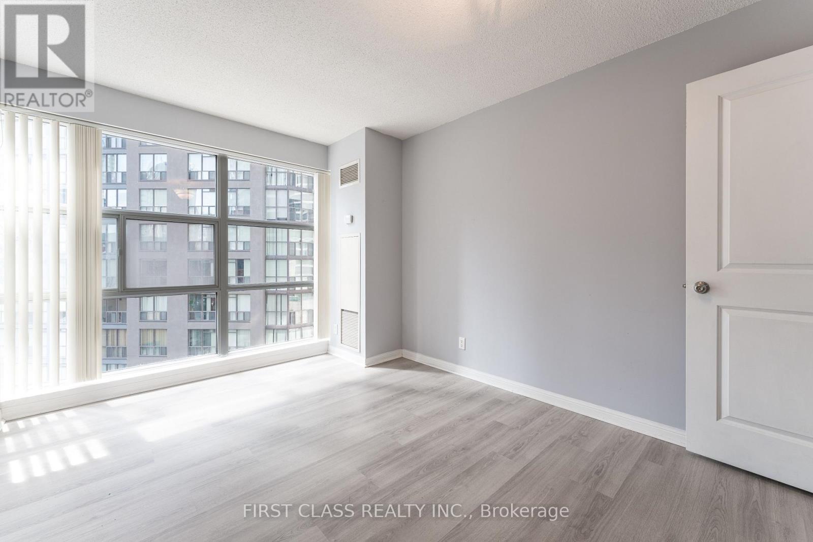 604 - 11 St Joseph Street, Toronto, Ontario  M4Y 3G4 - Photo 8 - C13147400