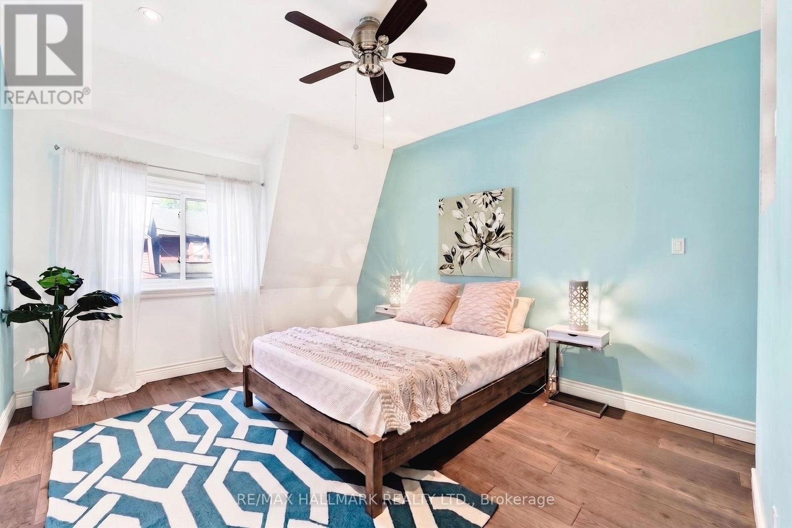 17 Mountalan Avenue, Toronto, Ontario  M4J 1H3 - Photo 27 - E13147388