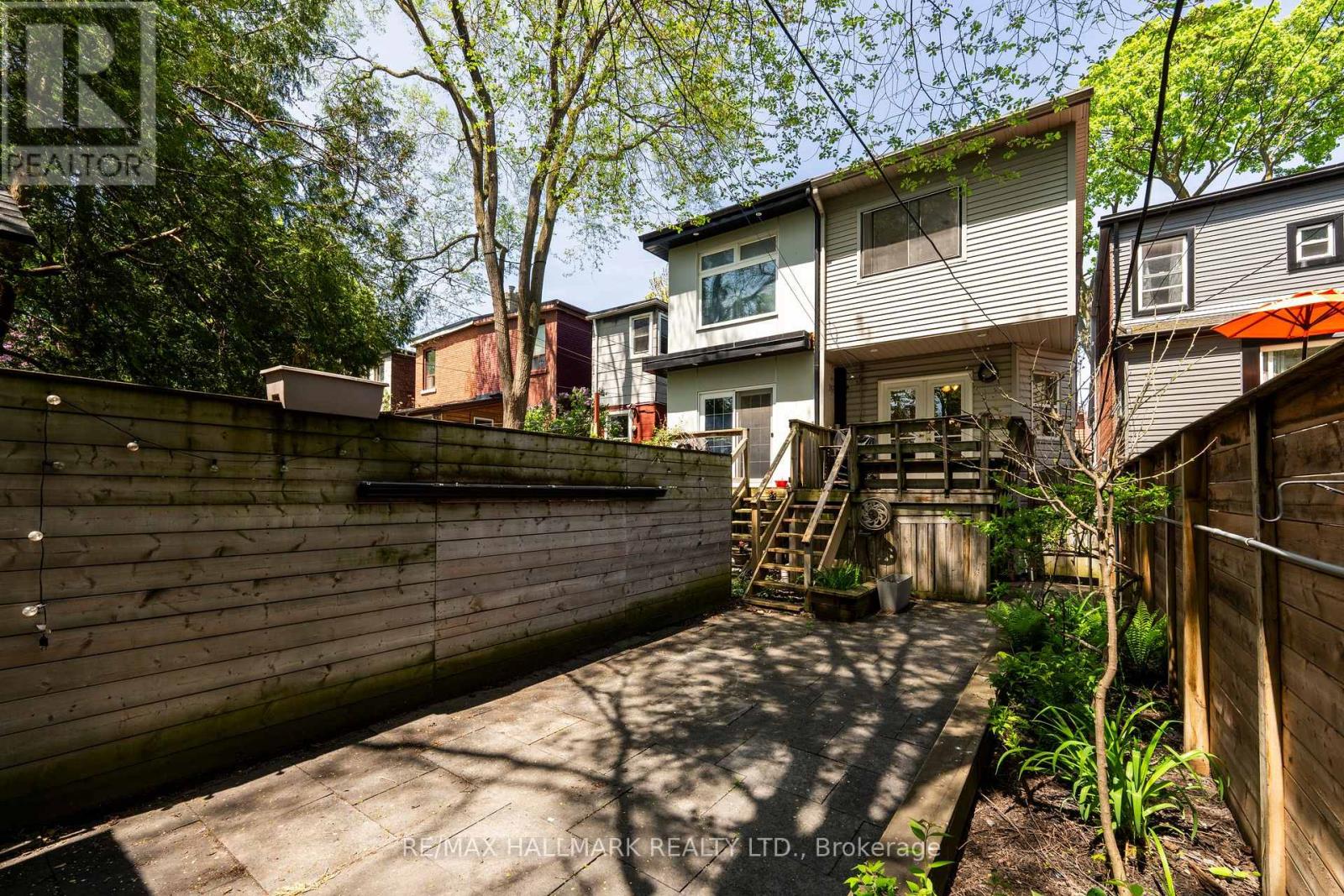 17 Mountalan Avenue, Toronto, Ontario  M4J 1H3 - Photo 39 - E13147388