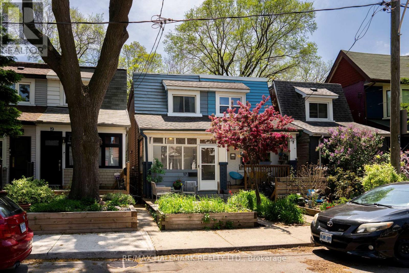 17 Mountalan Avenue, Toronto, Ontario  M4J 1H3 - Photo 42 - E13147388
