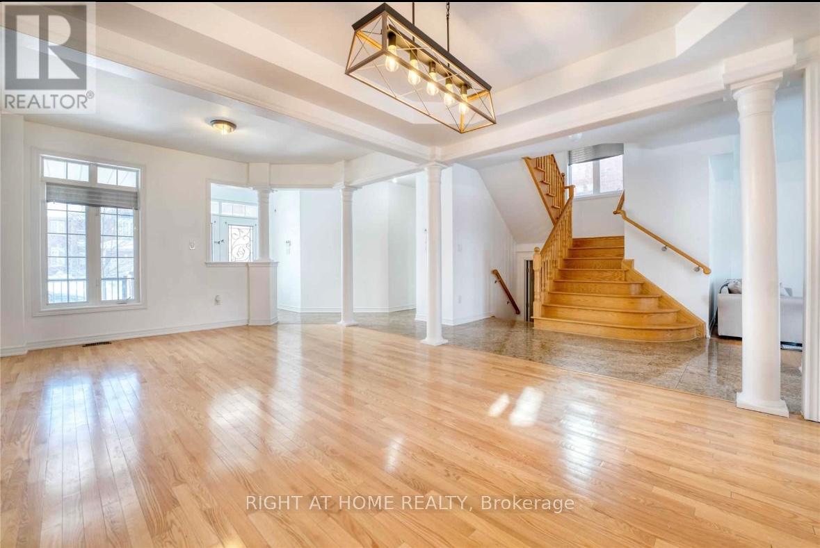9 Spall Court, Toronto, Ontario  M1C 0B1 - Photo 5 - E13147390