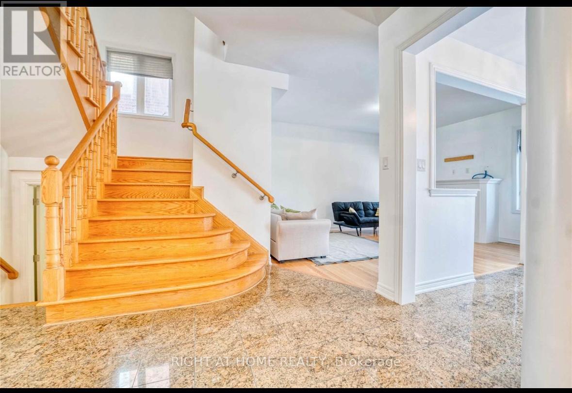 9 Spall Court, Toronto, Ontario  M1C 0B1 - Photo 6 - E13147390