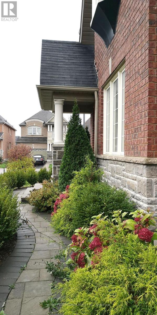 164 Emma Broadbent Court, Newmarket, Ontario  L3X 3L1 - Photo 4 - N13147374