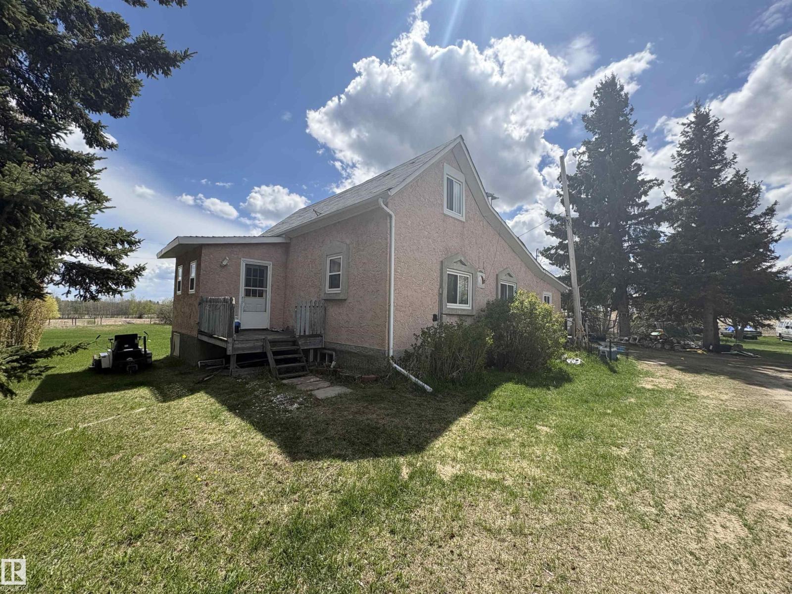 2313 TWP RD 474, rural leduc county, Alberta