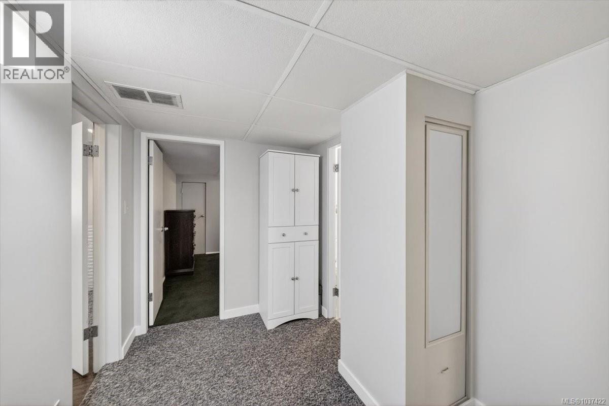 1567 Athlone Dr, Saanich, British Columbia  V8P 2T2 - Photo 37 - 1037422