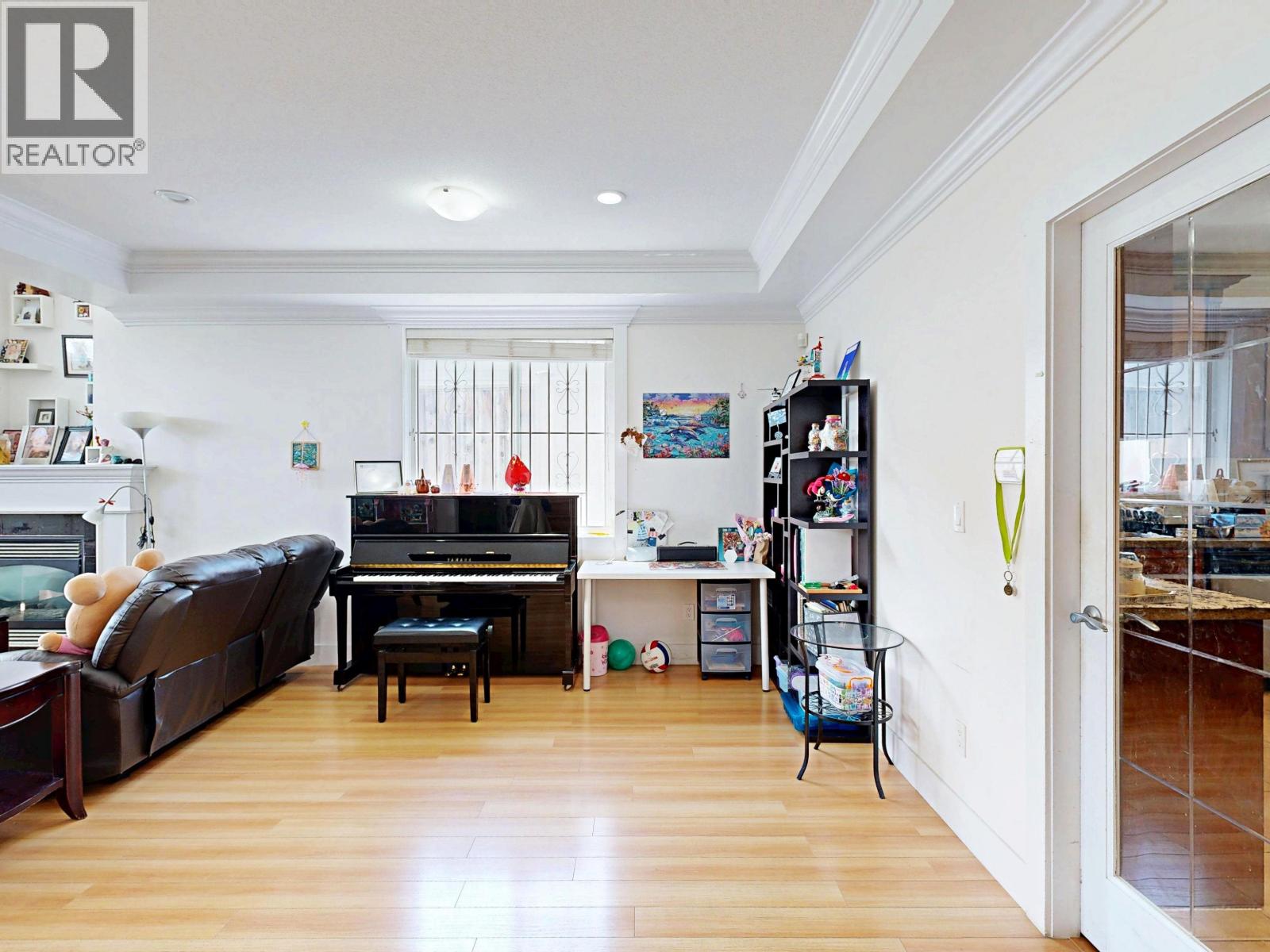 5685 Neville Street, Burnaby, British Columbia  V5J 2J1 - Photo 6 - R3123958