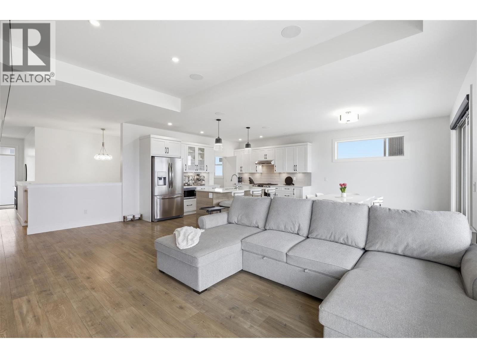 464 Edinburgh Boulevard, Kamloops, British Columbia  V1S 0E6 - Photo 25 - 10388031