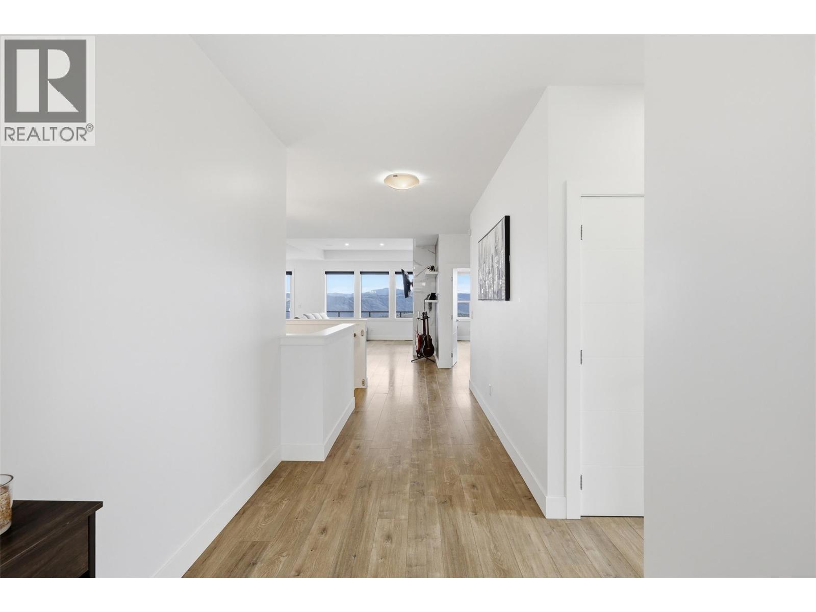 464 Edinburgh Boulevard, Kamloops, British Columbia  V1S 0E6 - Photo 3 - 10388031