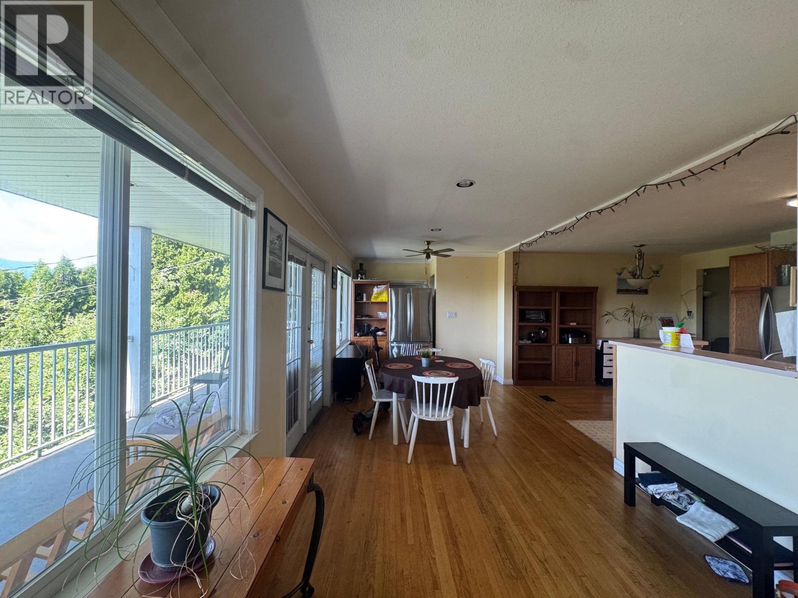 7273 Braeside Drive, Burnaby, British Columbia  V5A 1E9 - Photo 9 - R3124025