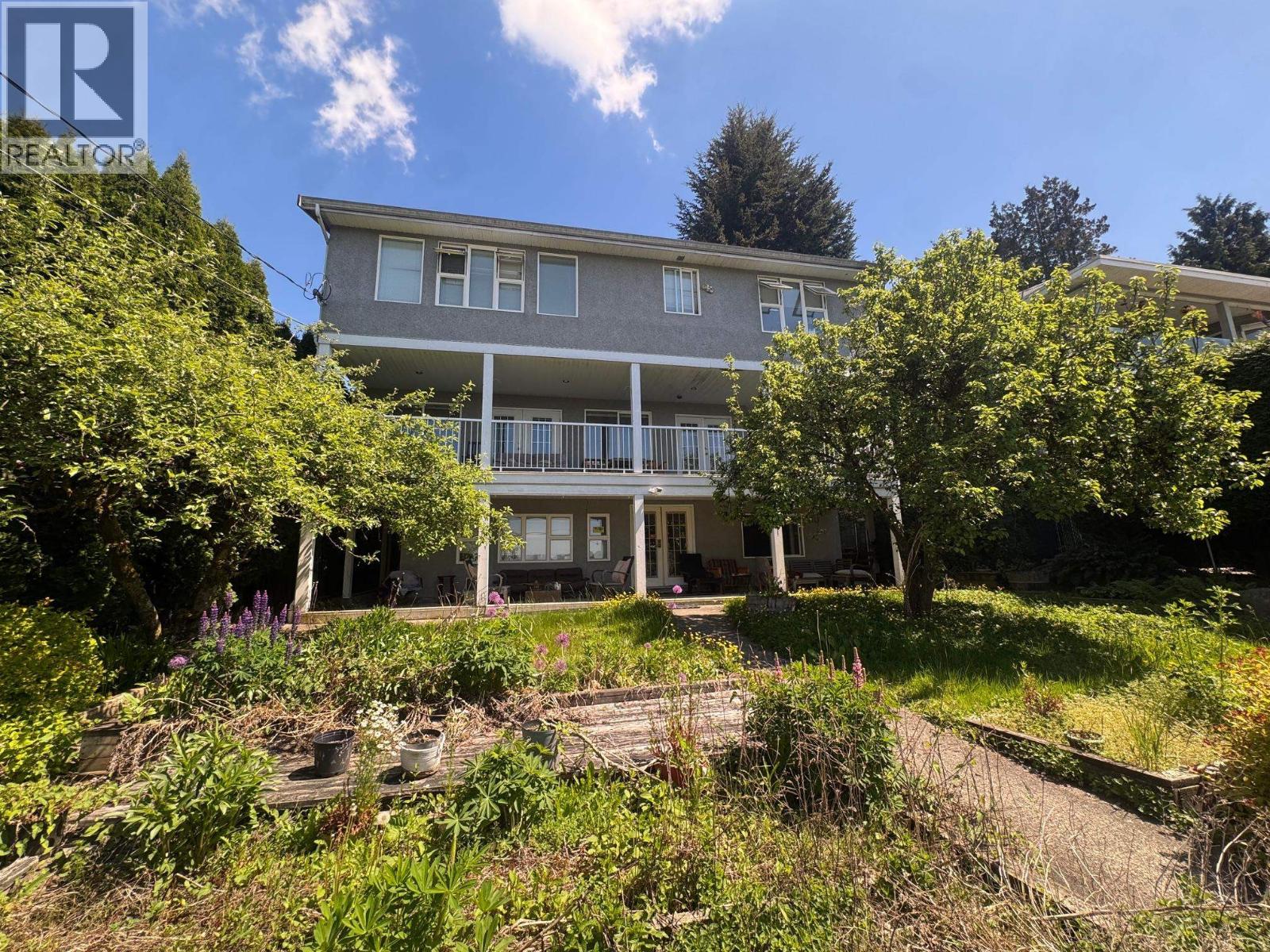 7273 Braeside Drive, Burnaby, British Columbia  V5A 1E9 - Photo 3 - R3124025