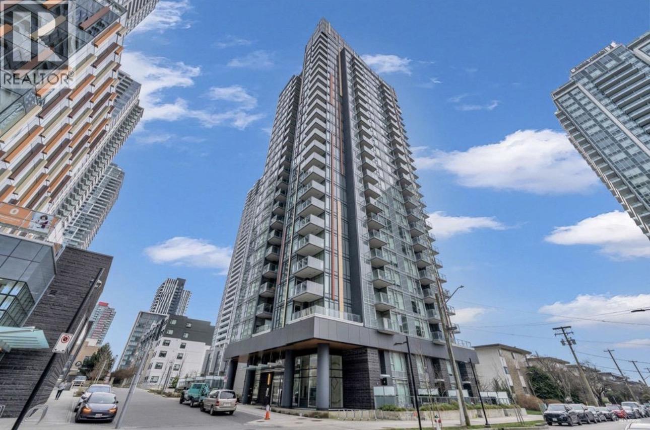 Th1 6398 Silver Avenue, Burnaby, British Columbia  V5H 0K7 - Photo 1 - R3125023