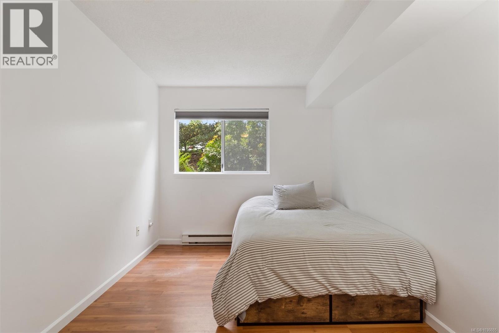 105 1055 Hillside Ave, Victoria, British Columbia V8T 2A4 - Photo 8 - 1036655