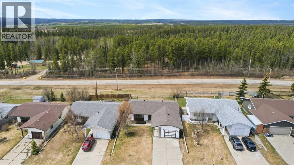 27 Tressa Street, Swan Hills, Alberta  T0G 2C0 - Photo 2 - A2280905