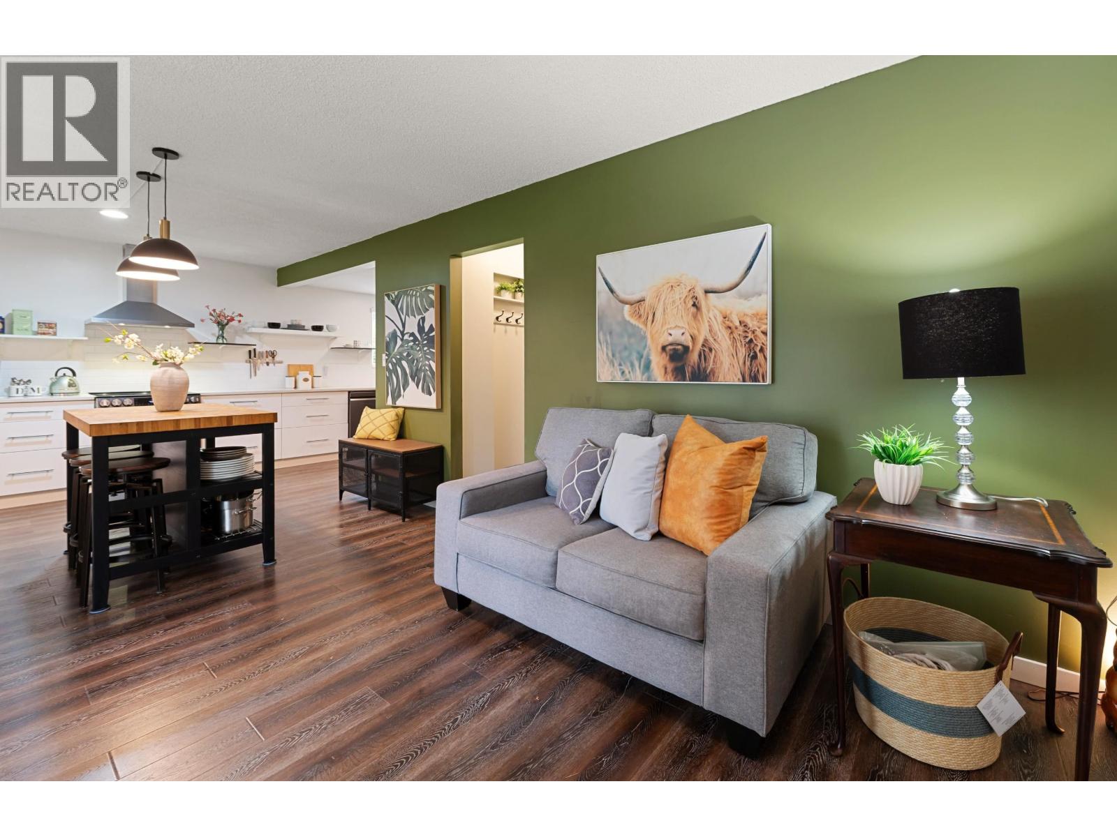 3358 Jervis Street, Port Coquitlam, British Columbia  V3B 4P3 - Photo 5 - R3118350
