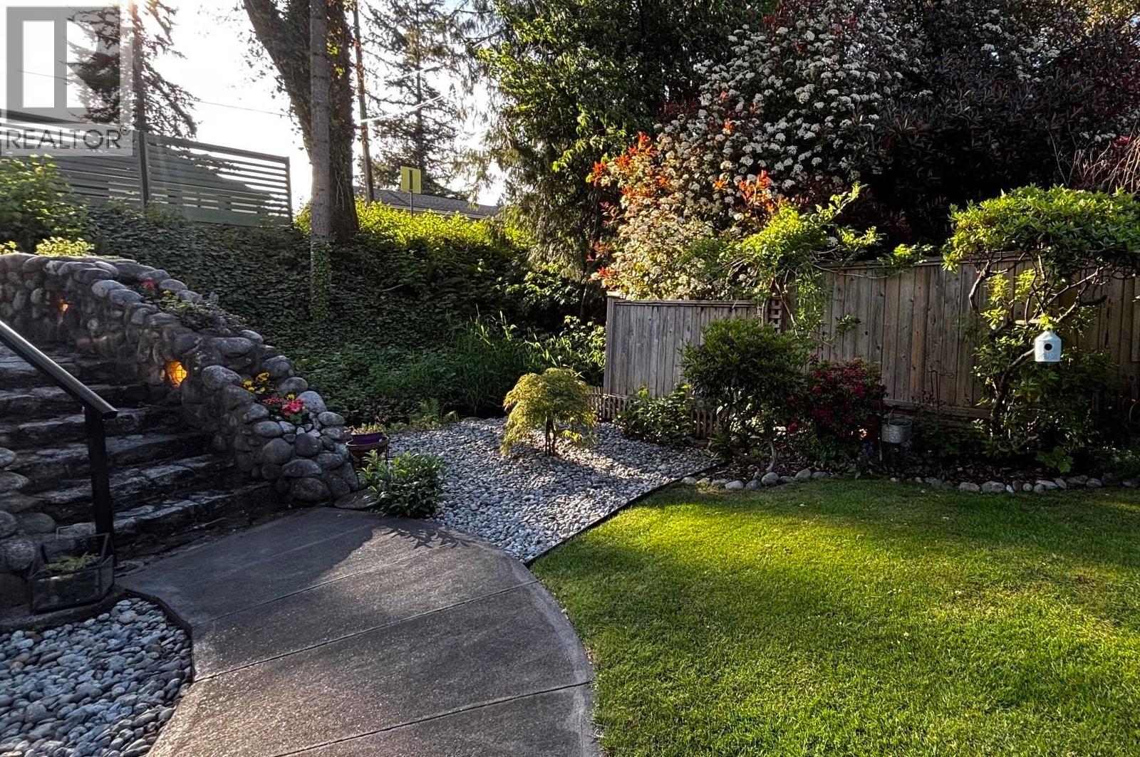 3358 Jervis Street, Port Coquitlam, British Columbia  V3B 4P3 - Photo 35 - R3118350