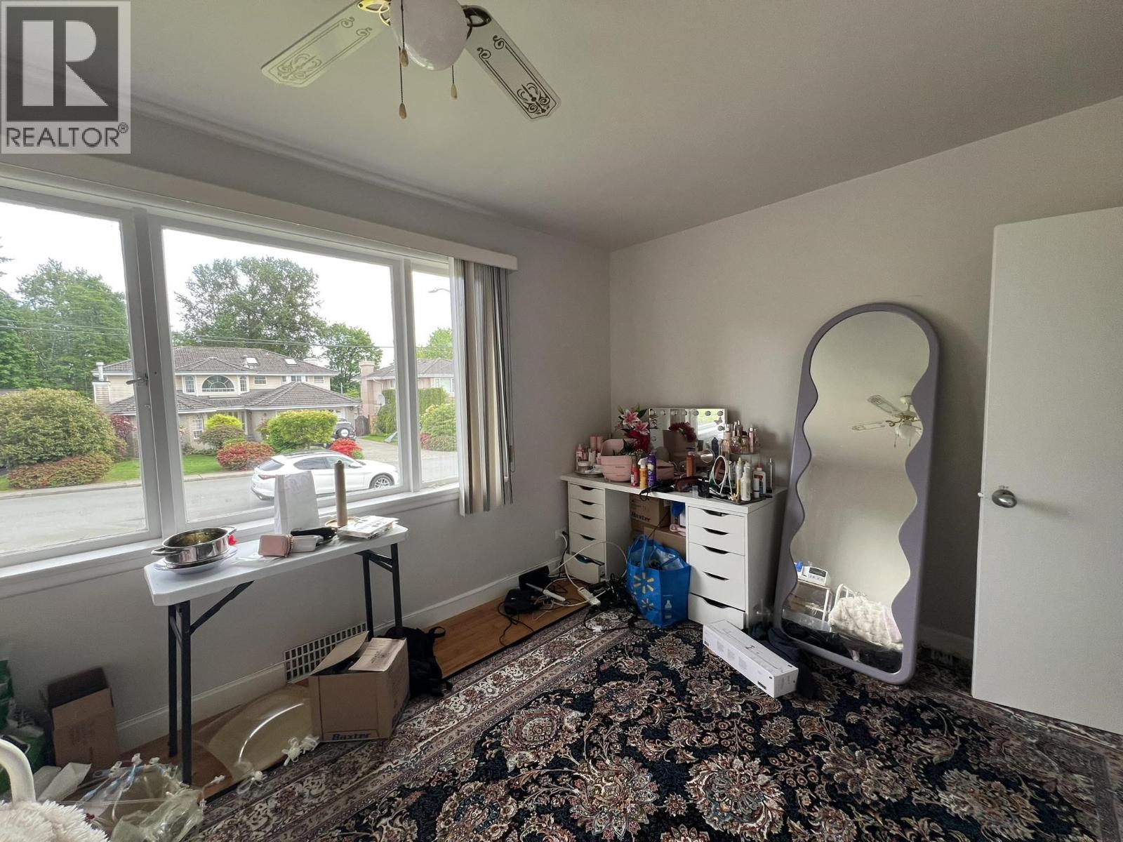 6921 Winch Street, Burnaby, British Columbia  V5B 2L7 - Photo 3 - R3118597